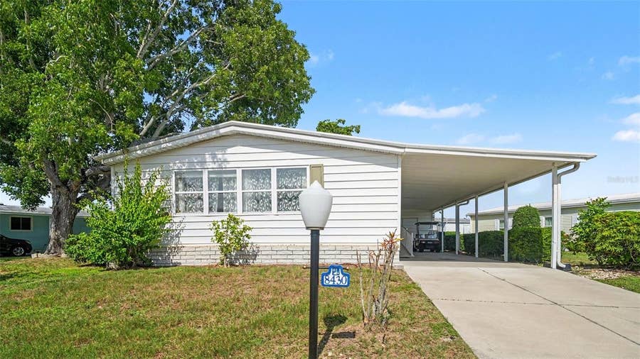 Property photo for 8430 IMPERIAL CIRCLE, Palmetto, FL