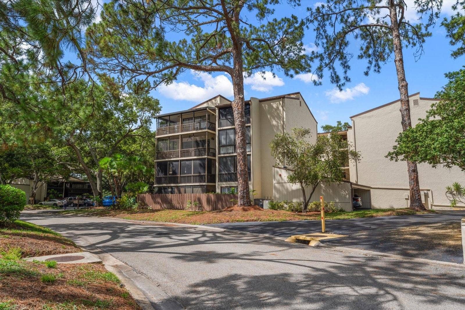 700 STARKEY ROAD, #624, Largo, FL 33771 700 STARKEY ROAD, #624, Largo, FL 33771