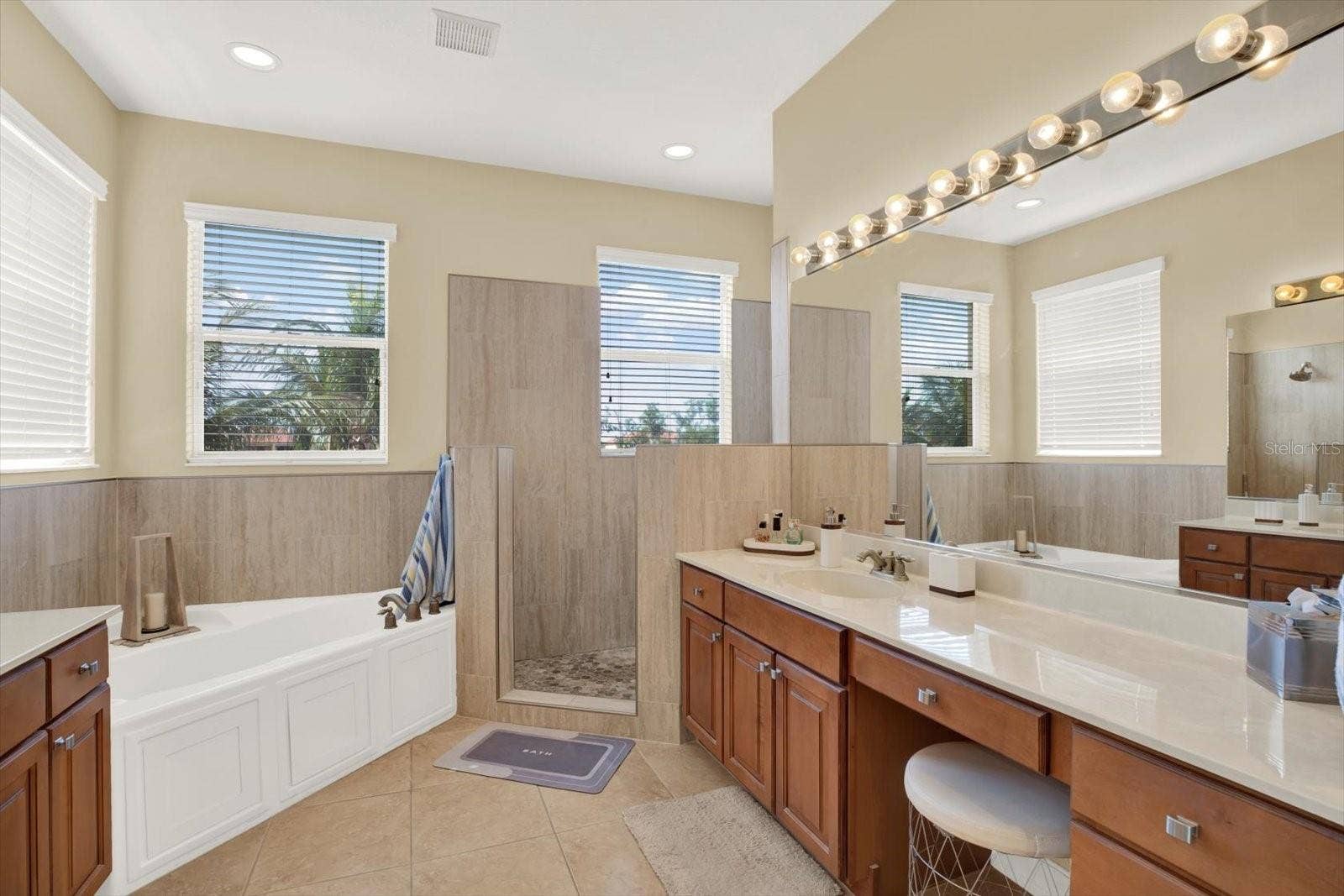 1226 3RD STREET CIRCLE E, Palmetto, FL 34221 1226 3RD STREET CIRCLE E, Palmetto, FL 34221