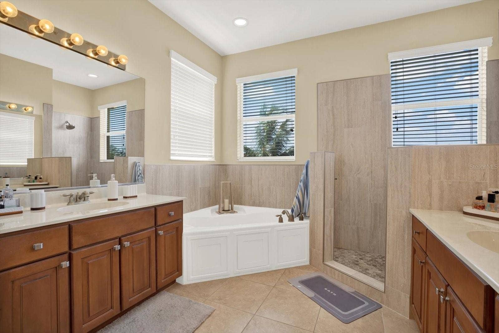 1226 3RD STREET CIRCLE E, Palmetto, FL 34221 Primary Bath