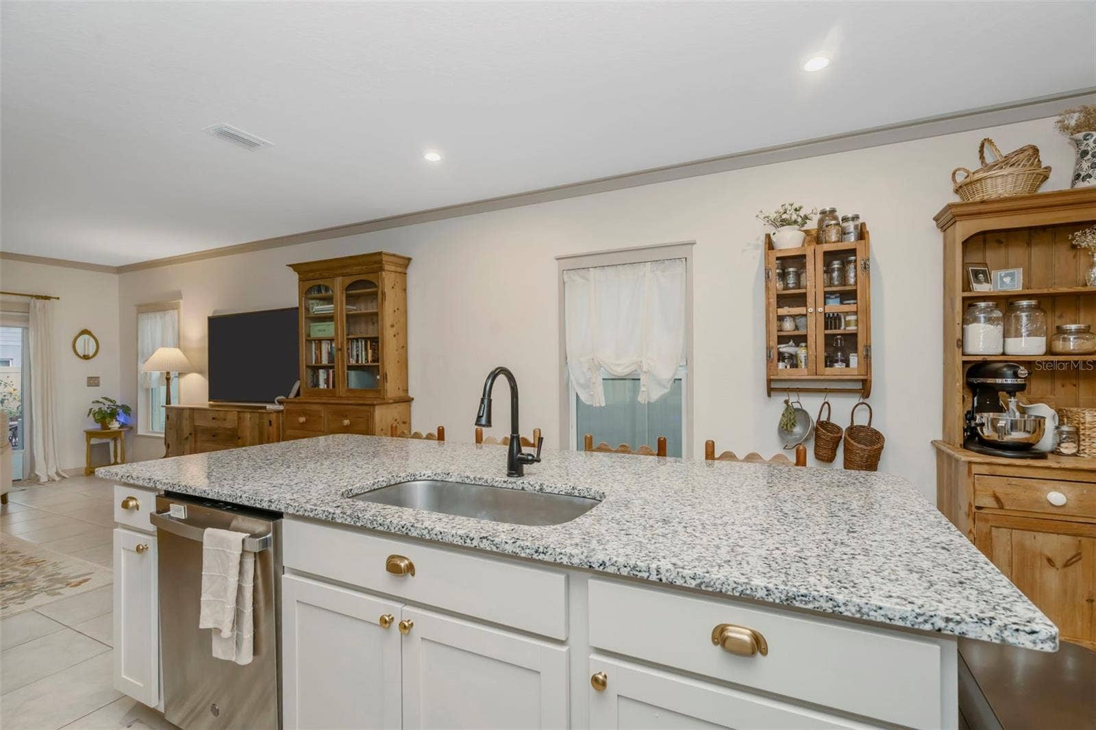 35088 JOMAR AVENUE, Zephyrhills, FL 33541 35088 JOMAR AVENUE, Zephyrhills, FL 33541