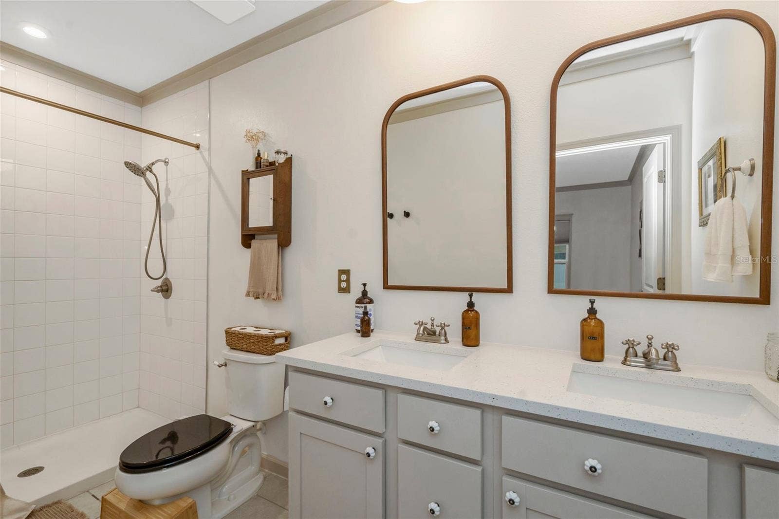 35088 JOMAR AVENUE, Zephyrhills, FL 33541 35088 JOMAR AVENUE, Zephyrhills, FL 33541