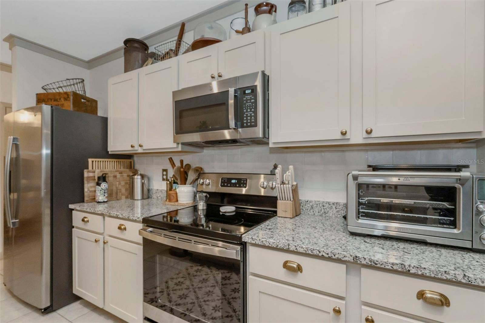 35088 JOMAR AVENUE, Zephyrhills, FL 33541 35088 JOMAR AVENUE, Zephyrhills, FL 33541