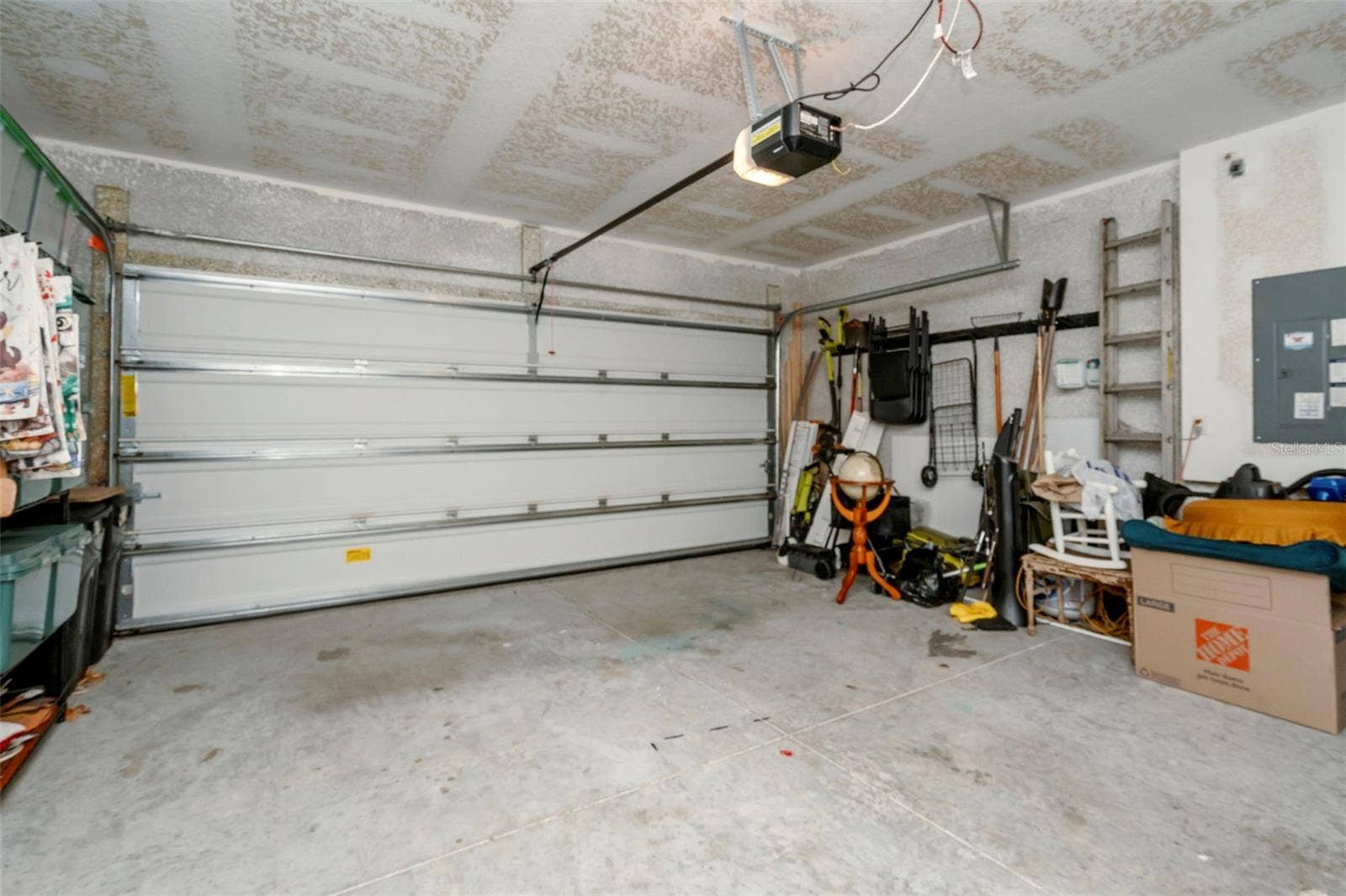 35088 JOMAR AVENUE, Zephyrhills, FL 33541 35088 JOMAR AVENUE, Zephyrhills, FL 33541