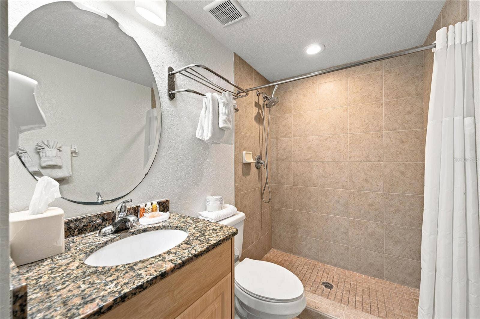 12000 GULF BOULEVARD, #611S, Treasure Island, FL 33706 12000 GULF BOULEVARD, #611S, Treasure Island, FL 33706