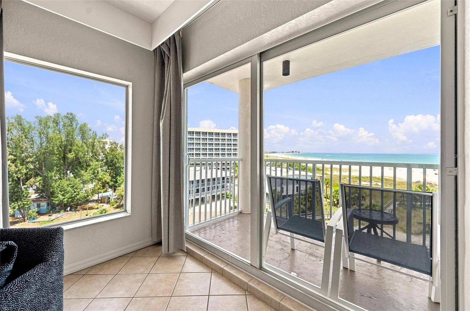 12000 GULF BOULEVARD, #611S, Treasure Island, FL 33706 12000 GULF BOULEVARD, #611S, Treasure Island, FL 33706