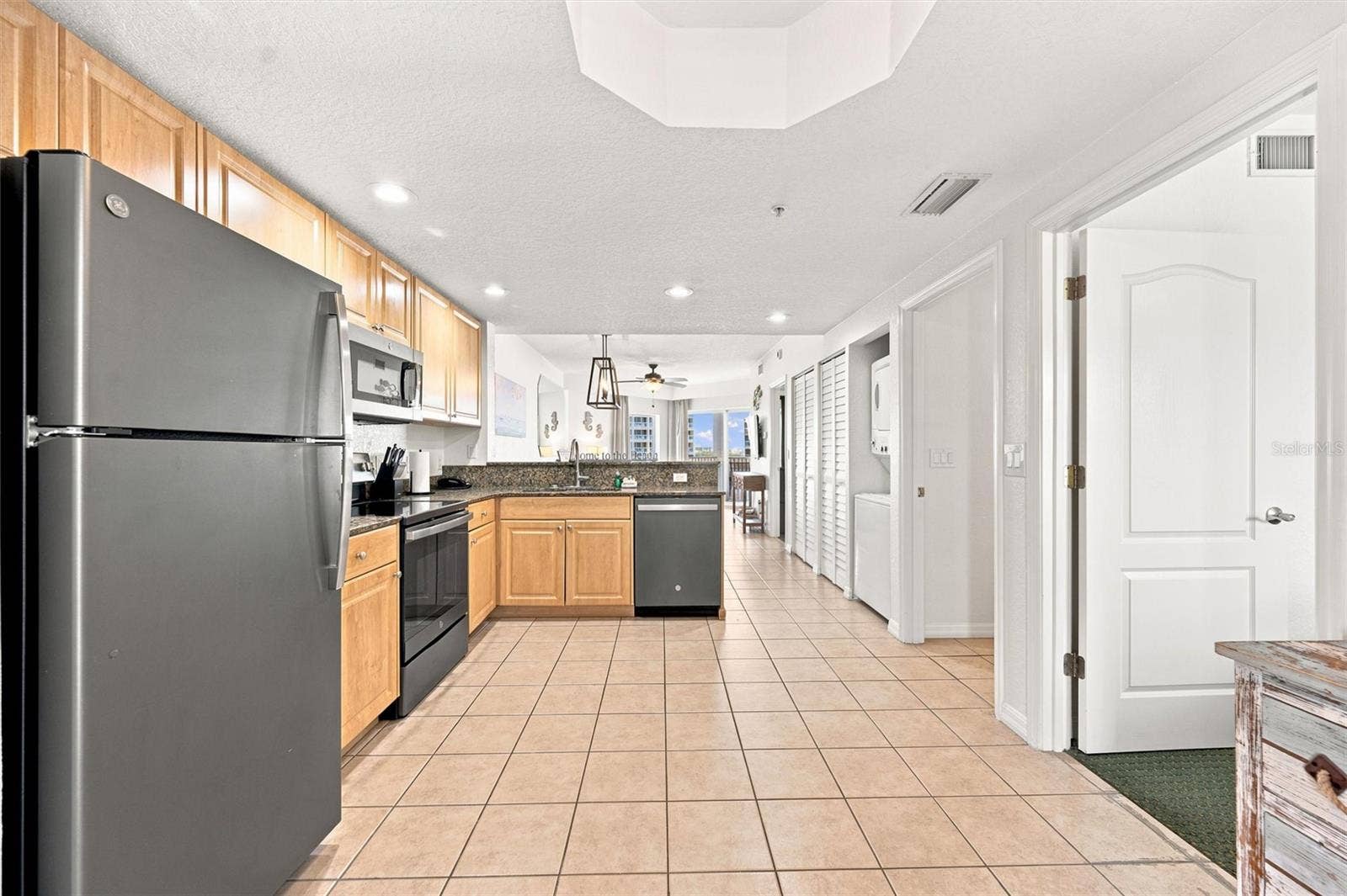 12000 GULF BOULEVARD, #611S, Treasure Island, FL 33706 12000 GULF BOULEVARD, #611S, Treasure Island, FL 33706