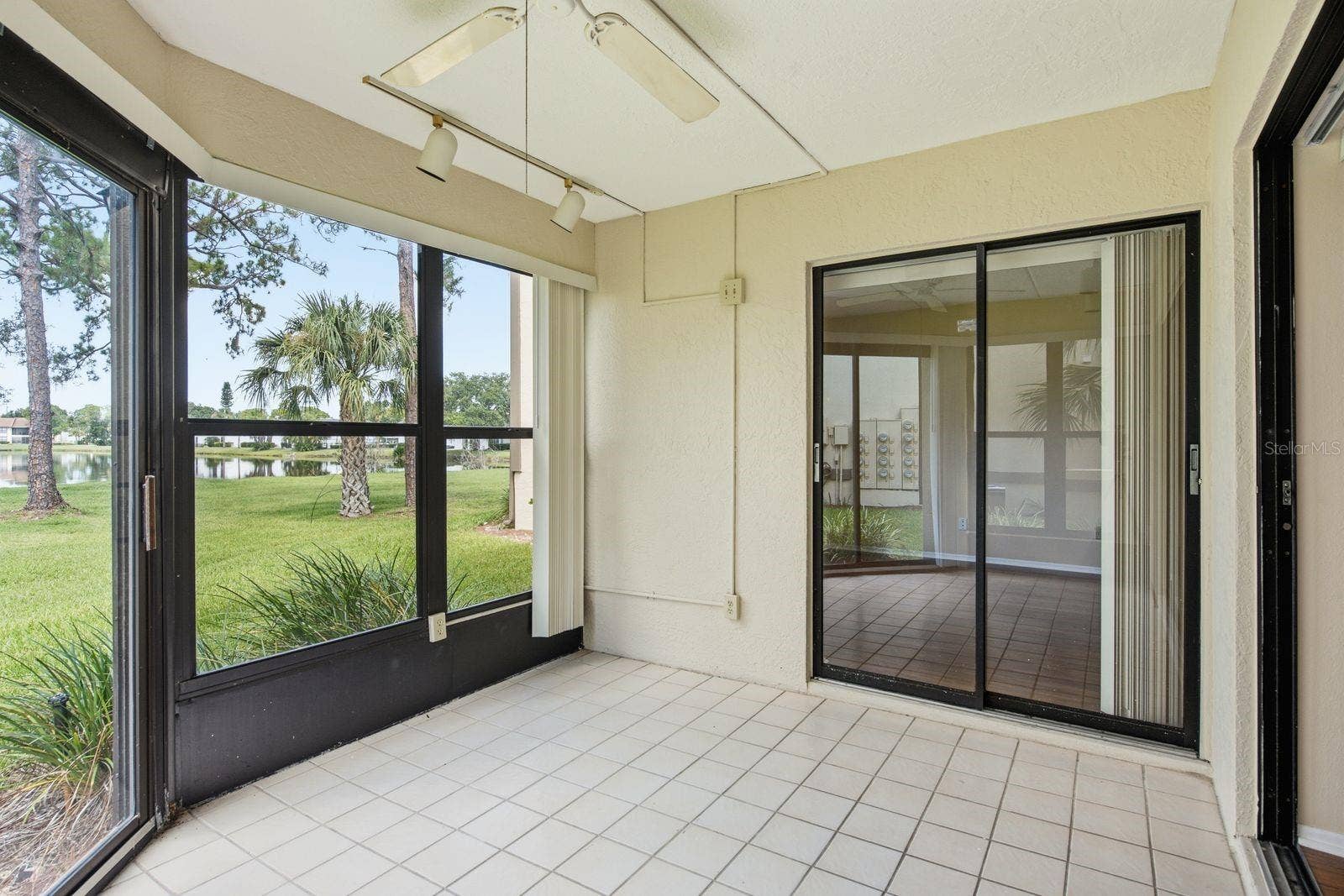 10 WOODLAKE PLACE, Oldsmar, FL 34677 Screened Porch