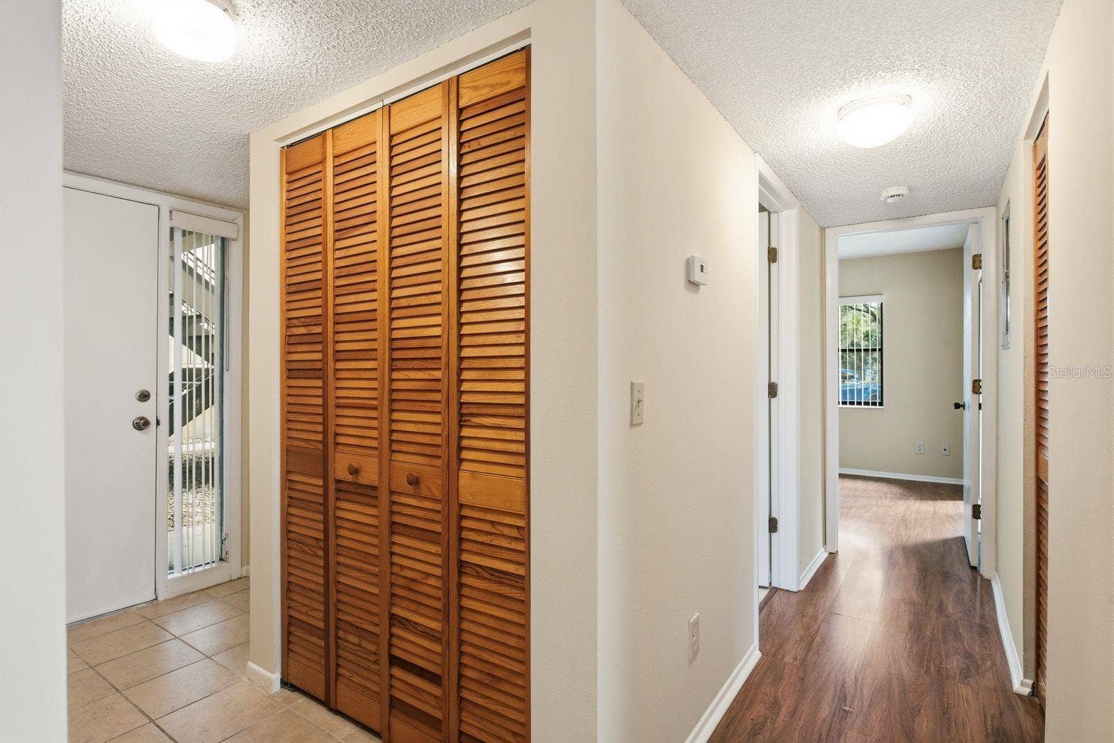 10 WOODLAKE PLACE, Oldsmar, FL 34677 Front Entryway