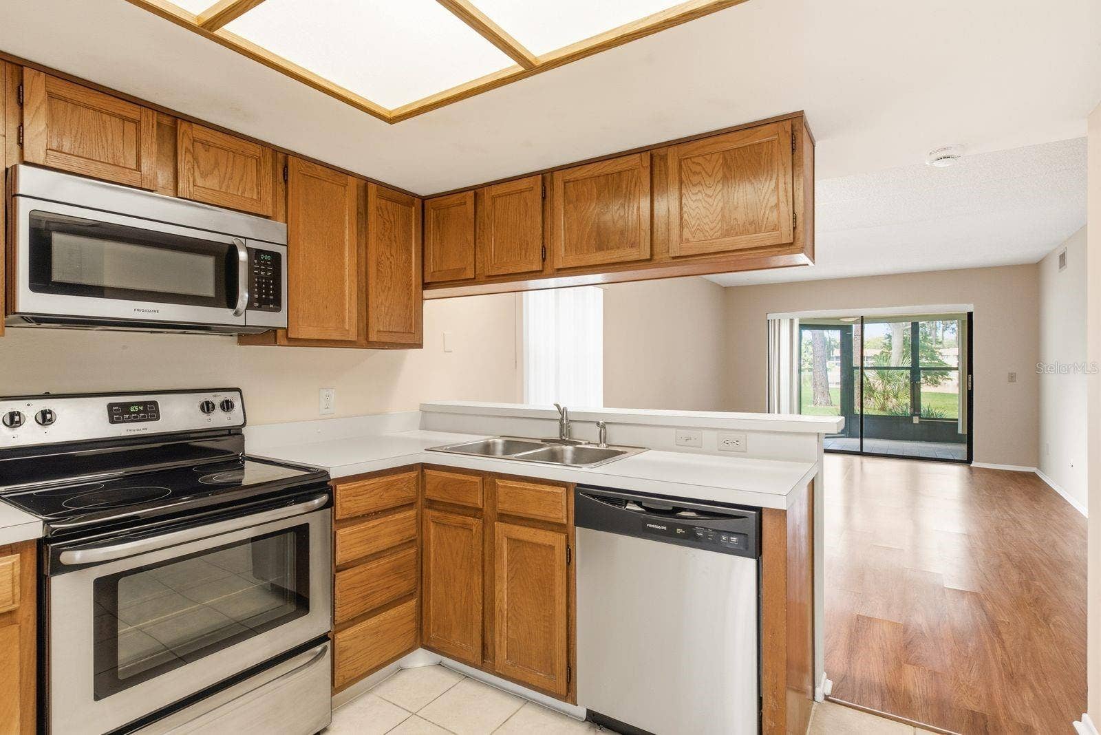 10 WOODLAKE PLACE, Oldsmar, FL 34677 Kitchen