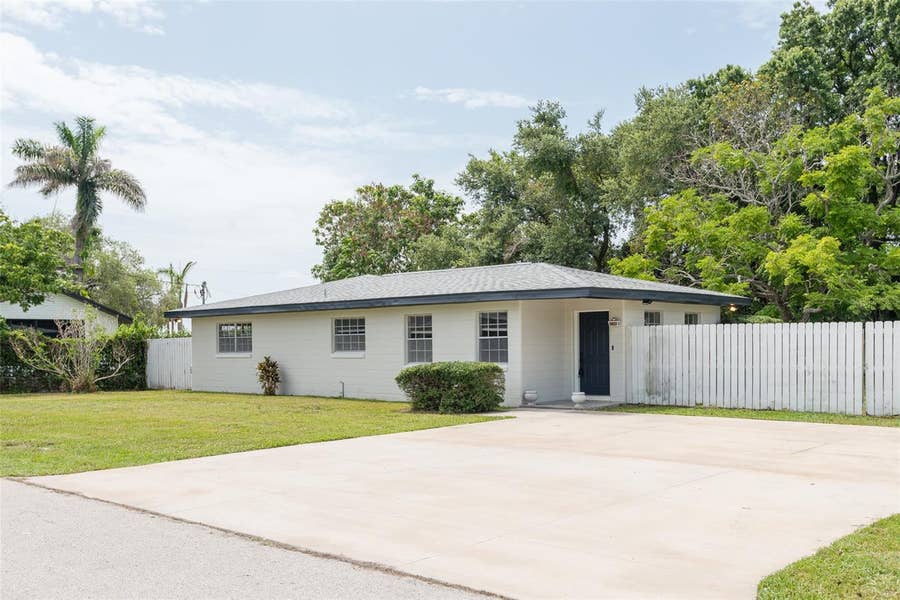Property photo for 2421 LINSEY STREET, Tampa, FL
