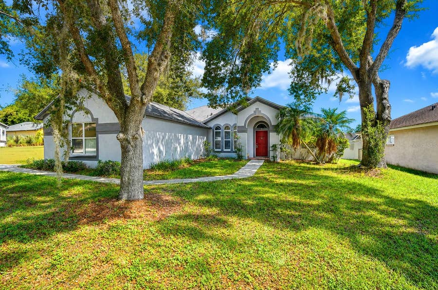 Property photo for 4102 AMBER RIDGE LANE, Valrico, FL