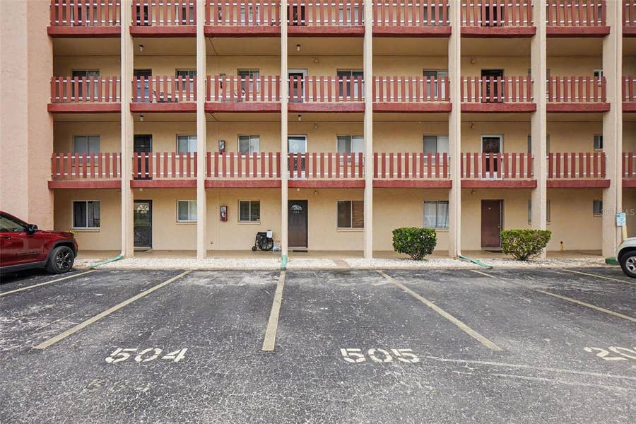 Property photo for 4009 LAKE BAYSHORE DRIVE, #105, Bradenton, FL