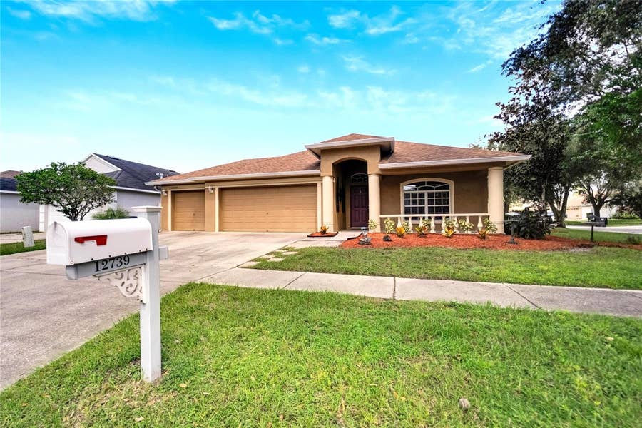 Property photo for 12739 STANDBRIDGE DRIVE, Riverview, FL