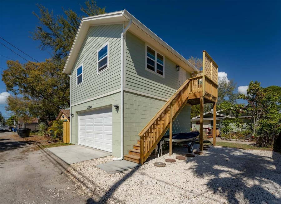 Property photo for 2324 1/2 BURLINGTON AVE N N, St Petersburg, FL