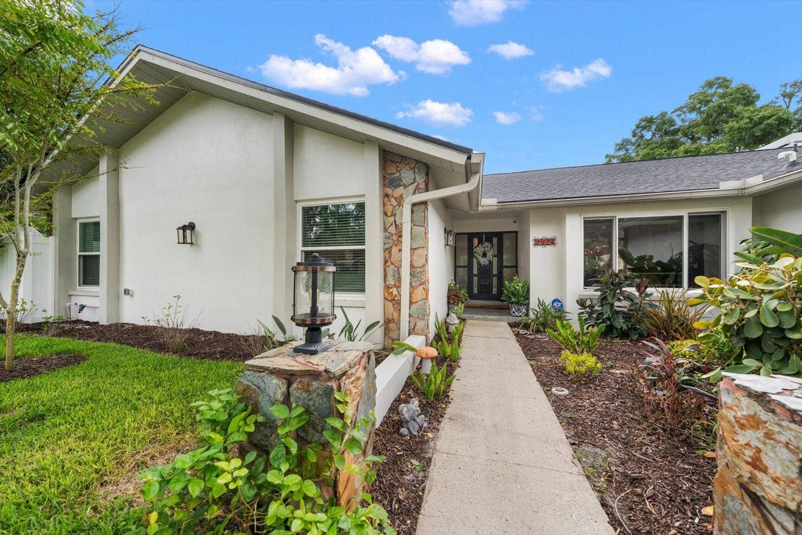 2423 FOXHEAD WAY, Clearwater, FL 33759
