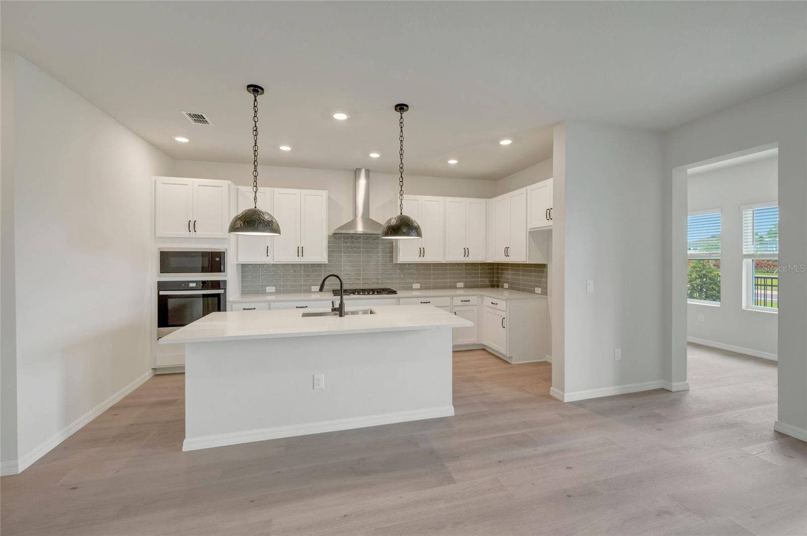 5254 COLONY VISTA DRIVE, Apollo Beach, FL 33572 Kitchen