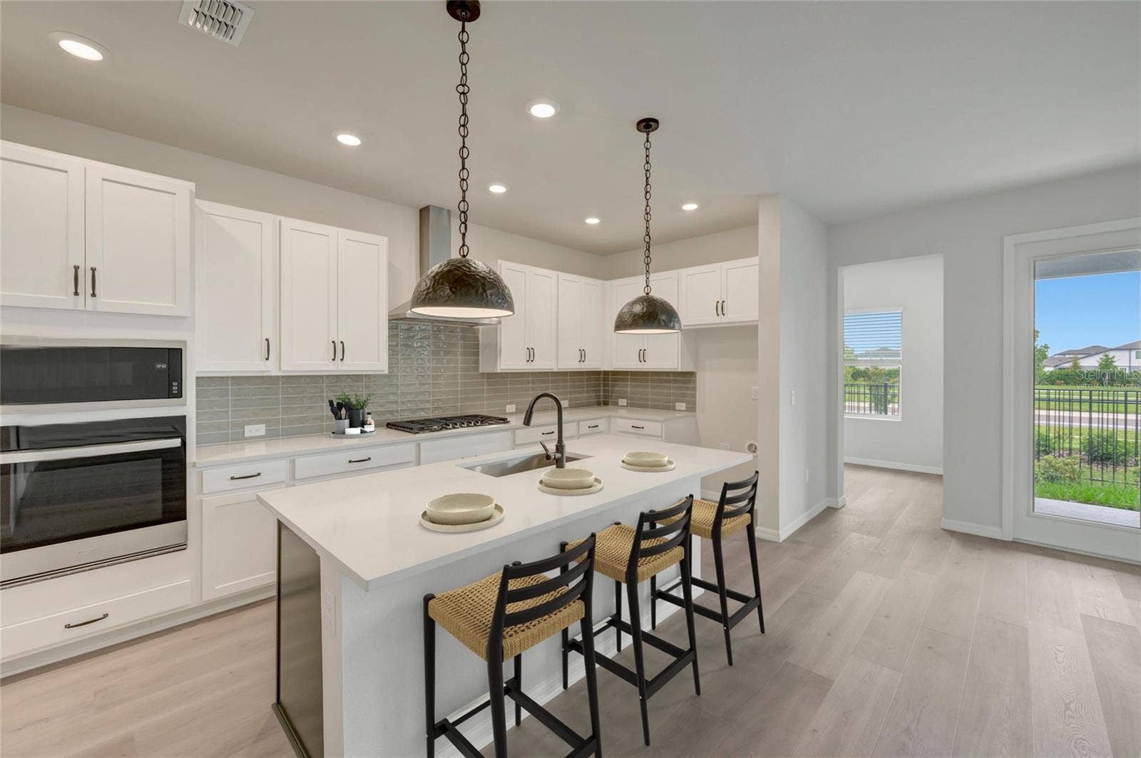 5254 COLONY VISTA DRIVE, Apollo Beach, FL 33572 Kitchen **Virtually Staged