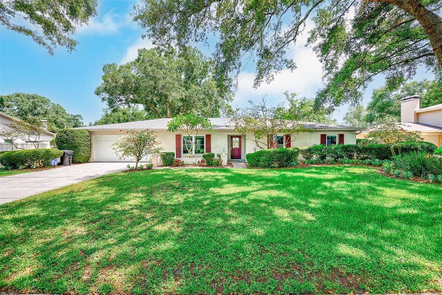 Property photo for 911 WOODCLIFF AVENUE, Tampa, FL