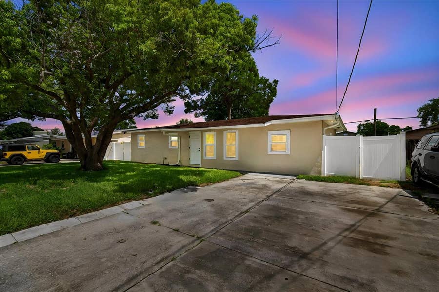 Property photo for 4417 W FAIRVIEW HEIGHTS, Tampa, FL