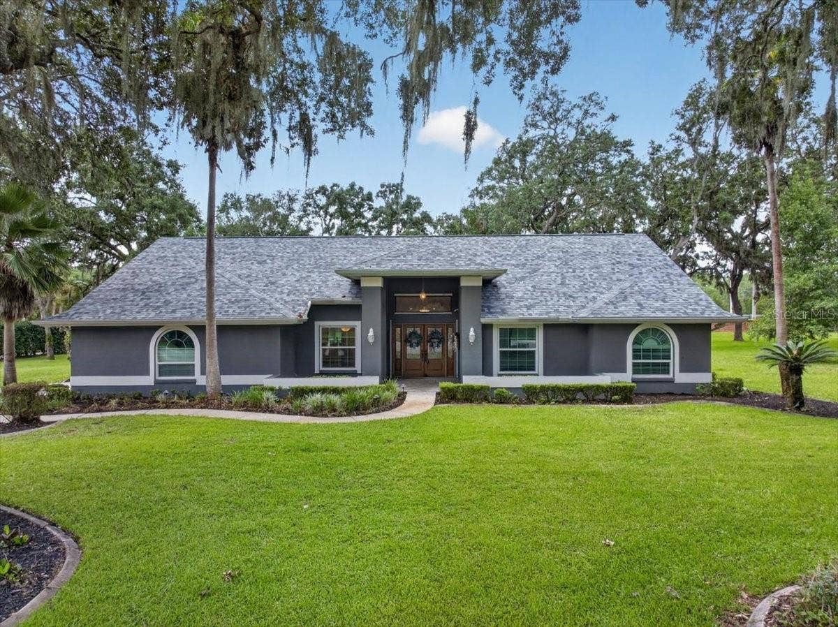 16754 CROSSBILL COURT, Spring Hill, FL 34610 Welcome to 16754 Cross Bill Ct