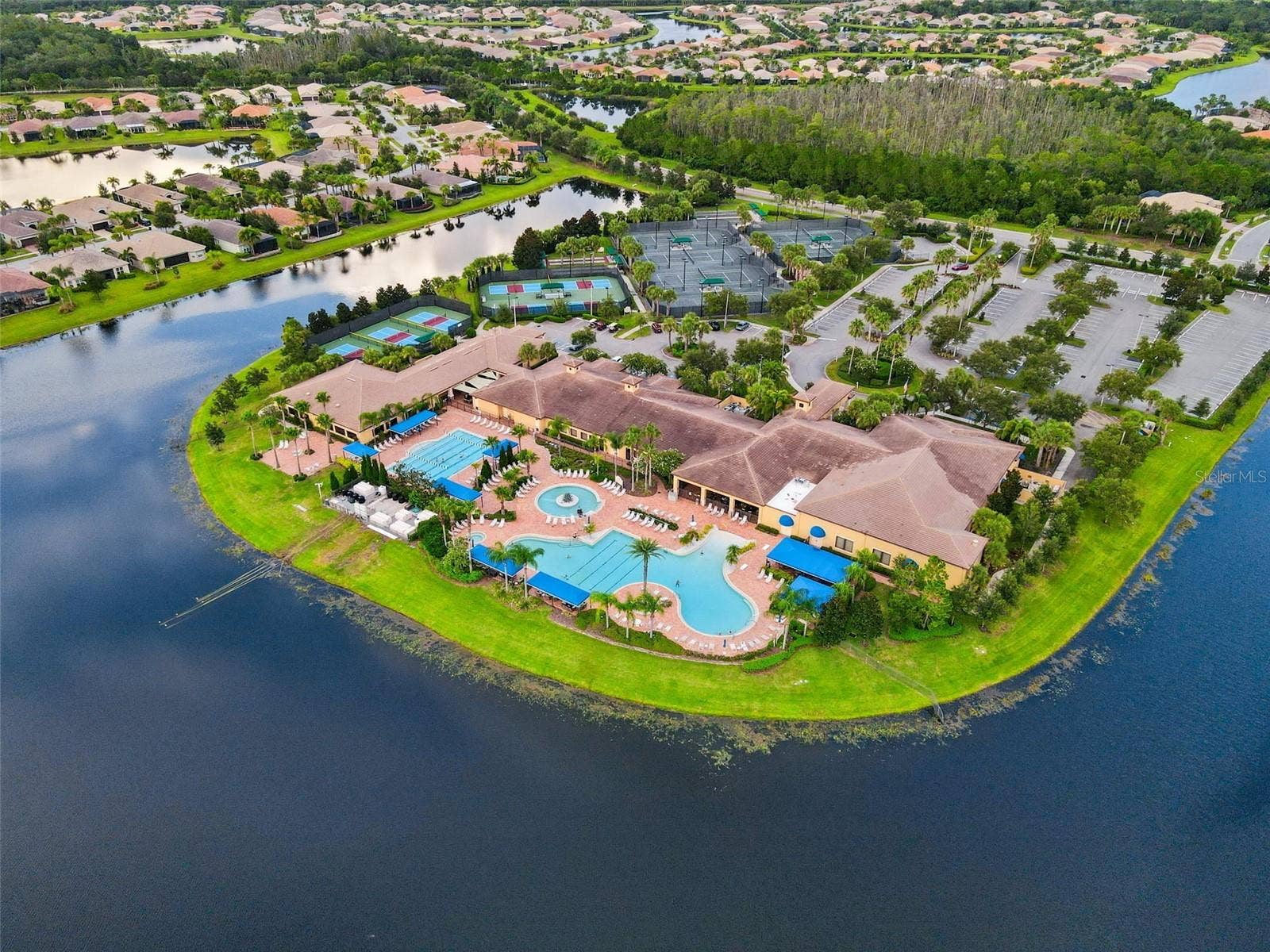 15929 GOLDEN LAKES DRIVE, Wimauma, FL 33598 15929 GOLDEN LAKES DRIVE, Wimauma, FL 33598