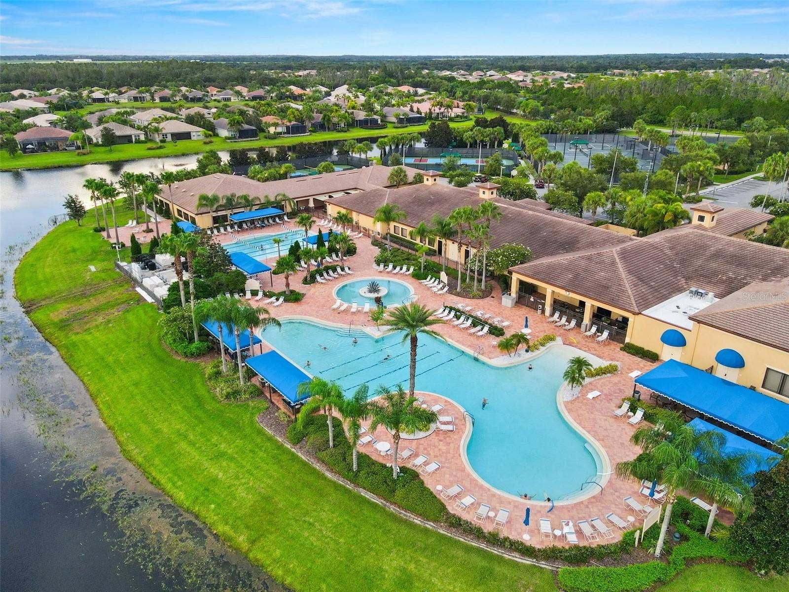 15929 GOLDEN LAKES DRIVE, Wimauma, FL 33598 15929 GOLDEN LAKES DRIVE, Wimauma, FL 33598