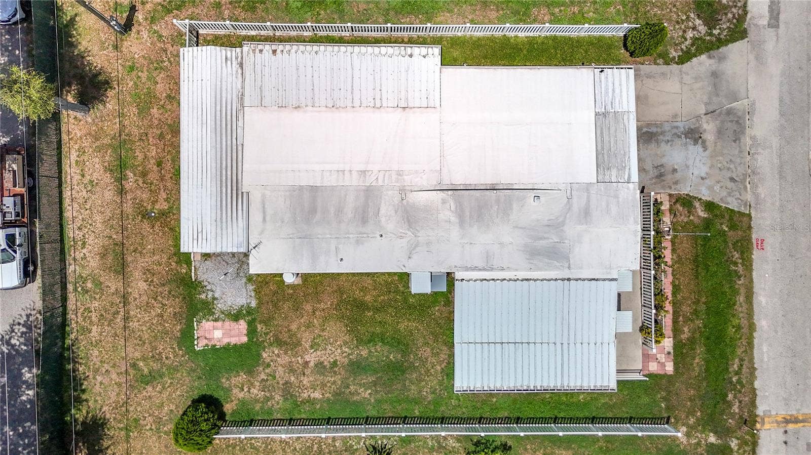 39032 OLA AVENUE, Zephyrhills, FL 33542 39032 OLA AVENUE, Zephyrhills, FL 33542