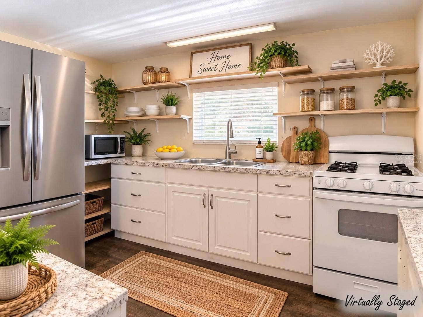 39032 OLA AVENUE, Zephyrhills, FL 33542 Kitchen Virtually Staged