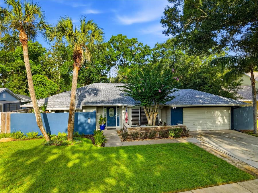 Property photo for 15908 HAMPTON VILLAGE DRIVE, Tampa, FL