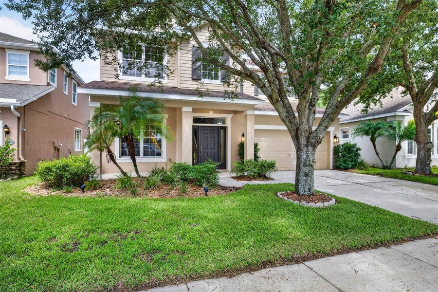 Property photo for 7906 CAMDEN WOODS DRIVE, Tampa, FL