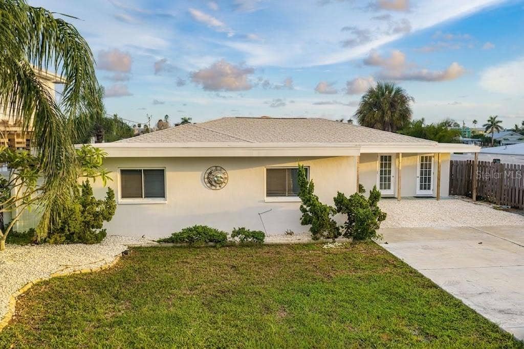 337 LA HACIENDA DRIVE, Indian Rocks Beach, FL 33785
