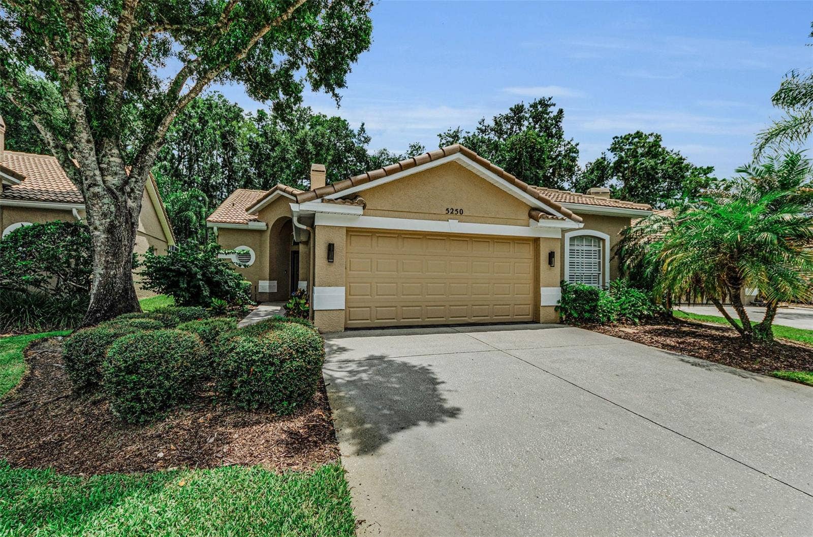 5250 PINEHURST COURT, Oldsmar, FL 34677 5250 PINEHURST COURT, Oldsmar, FL 34677