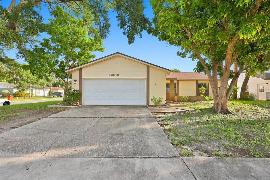Property photo for 8433 SOMERSET DRIVE, Largo, FL