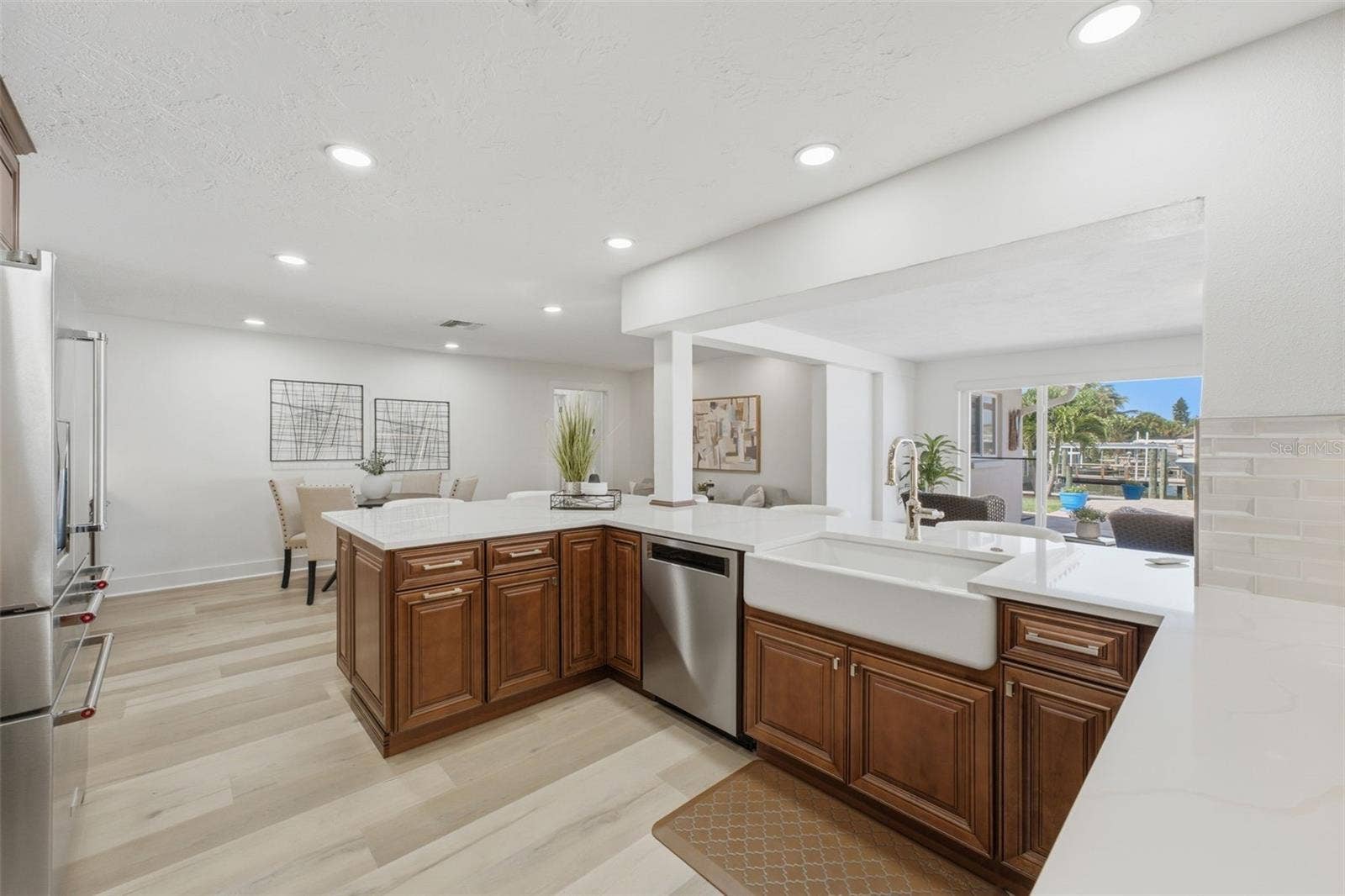 6414 2ND PALM POINT, St Pete Beach, FL 33706 6414 2ND PALM POINT, St Pete Beach, FL 33706