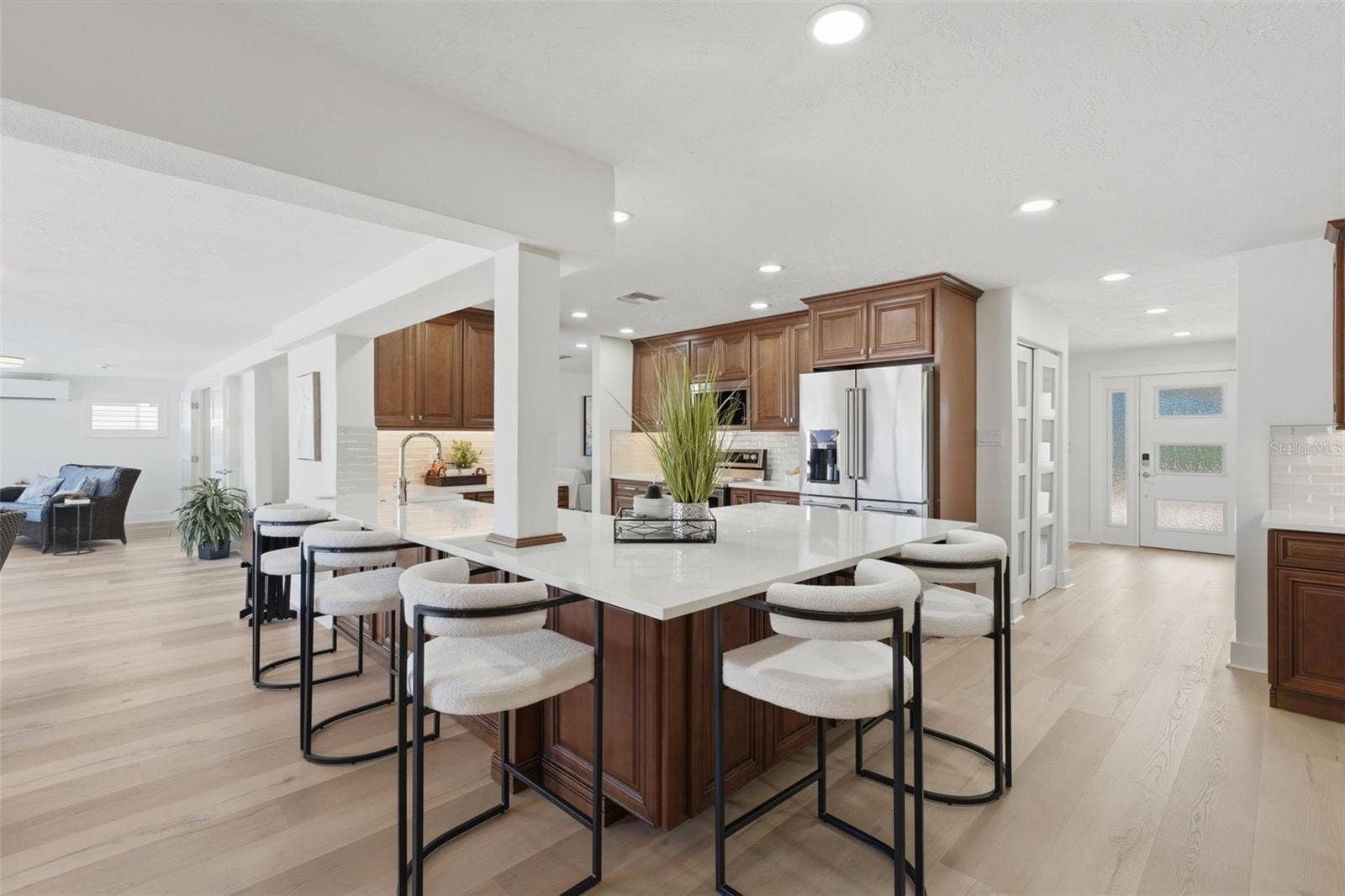6414 2ND PALM POINT, St Pete Beach, FL 33706 6414 2ND PALM POINT, St Pete Beach, FL 33706