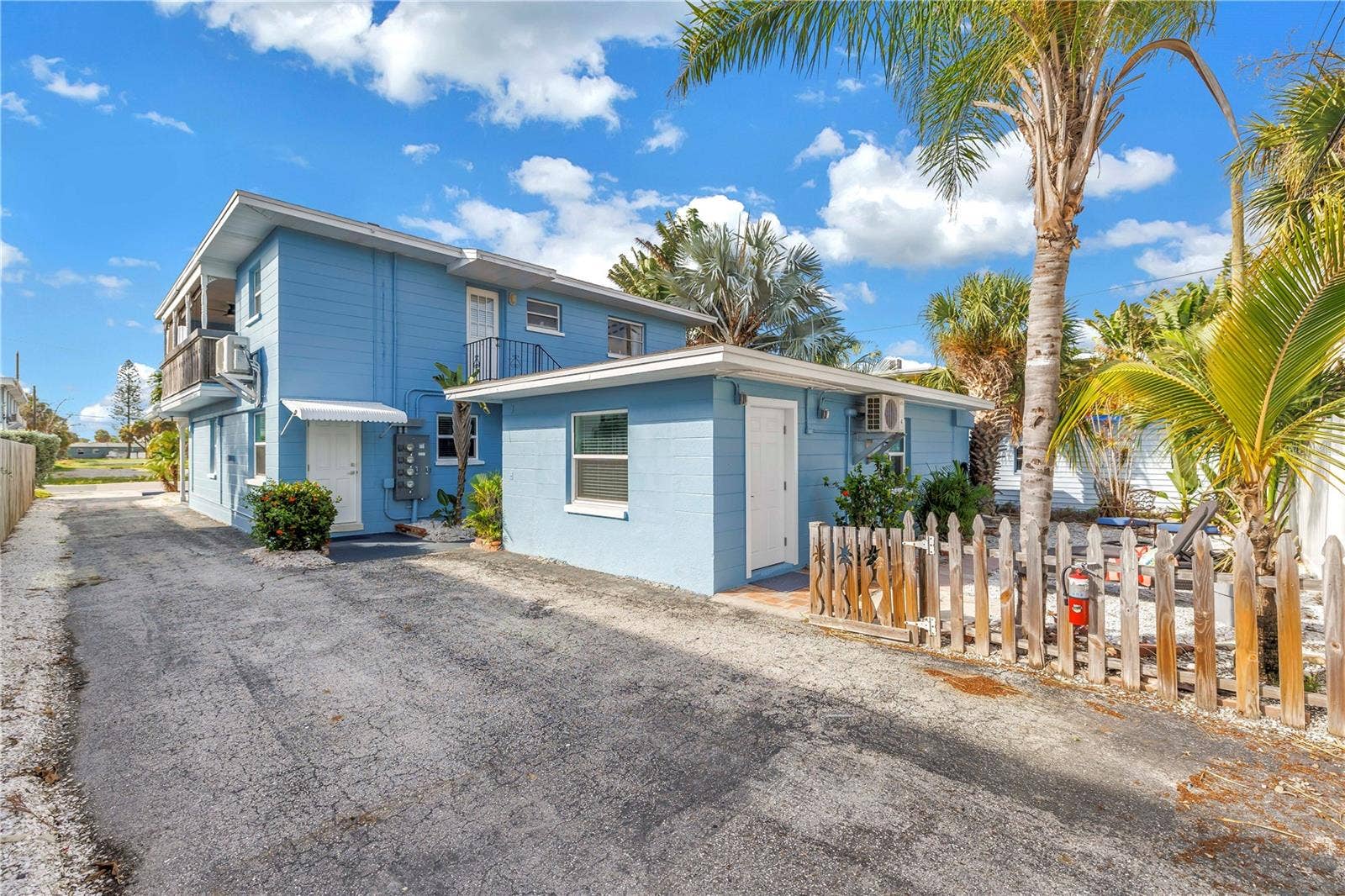 644 72ND AVENUE, St Pete Beach, FL 33706 644 72ND AVENUE, St Pete Beach, FL 33706