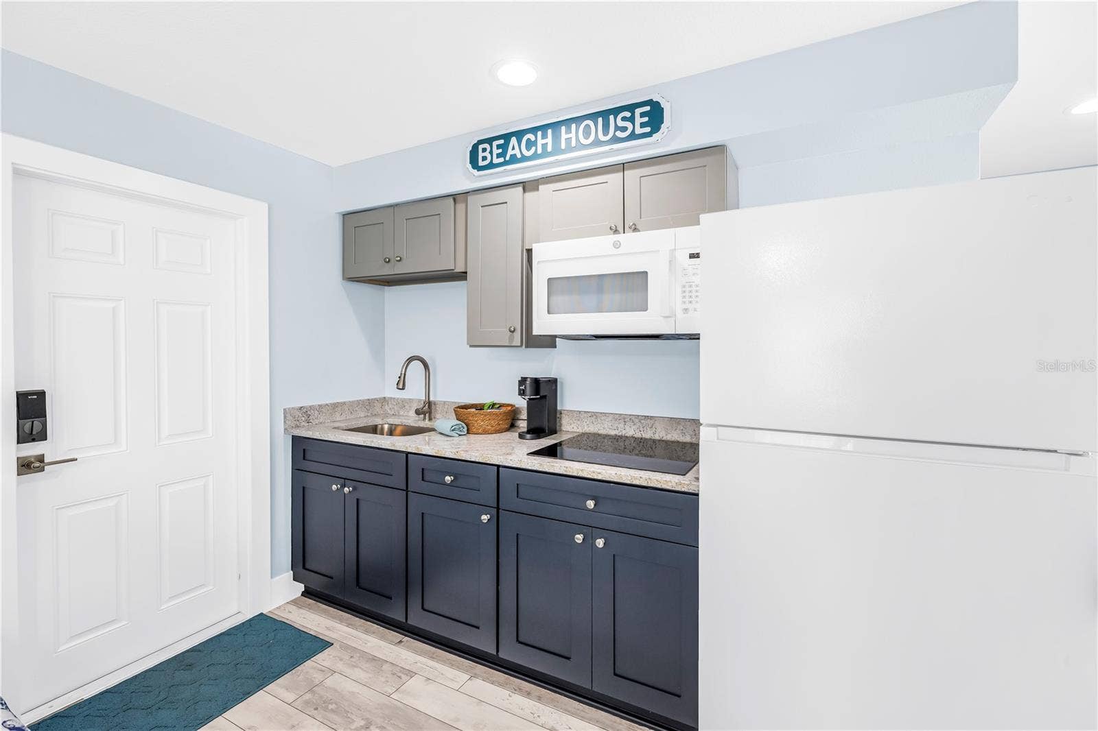 644 72ND AVENUE, St Pete Beach, FL 33706 644 72ND AVENUE, St Pete Beach, FL 33706