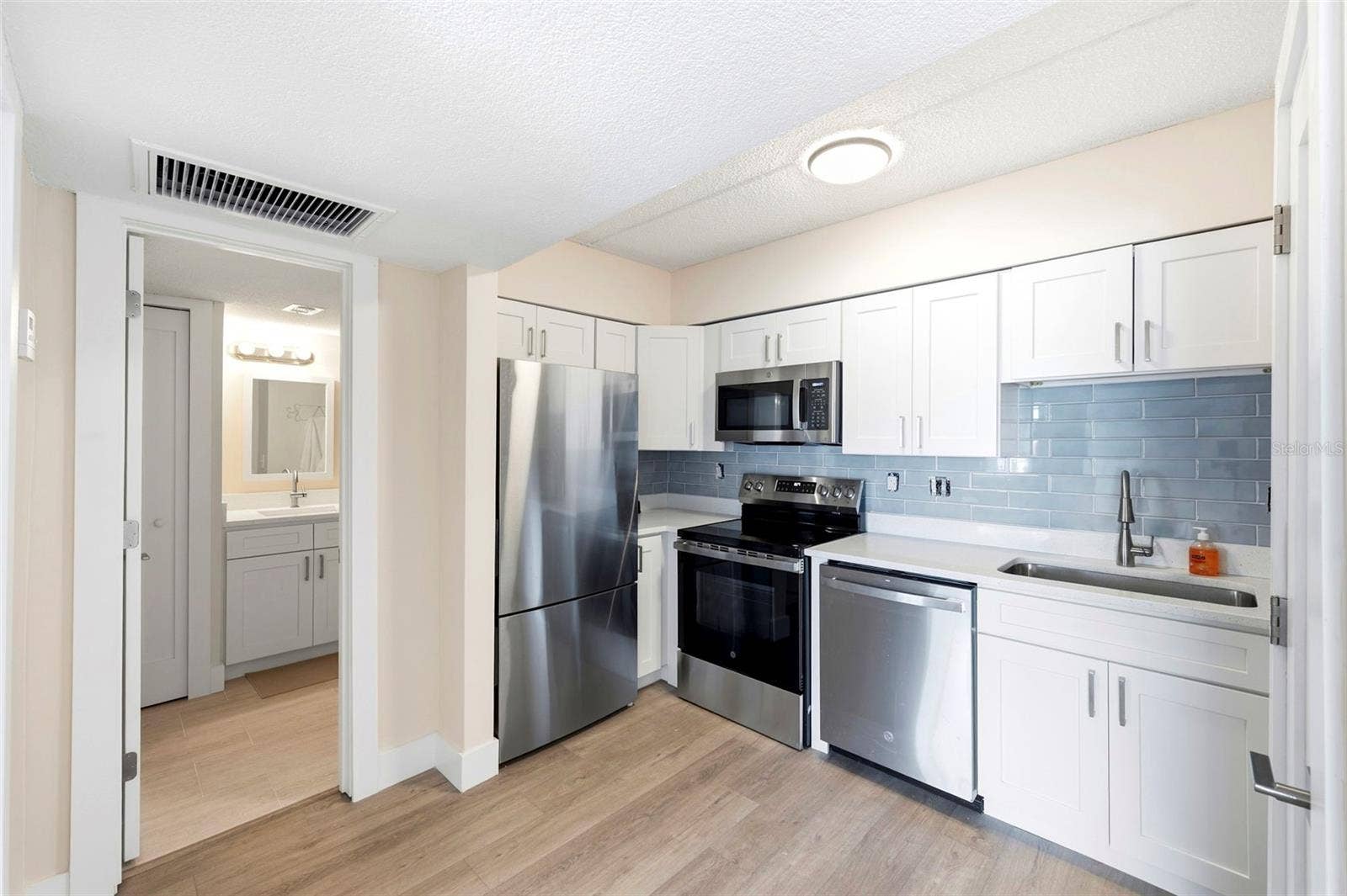 10365 PARADISE BOULEVARD, #1, Treasure Island, FL 33706 10365 PARADISE BOULEVARD, #1, Treasure Island, FL 33706
