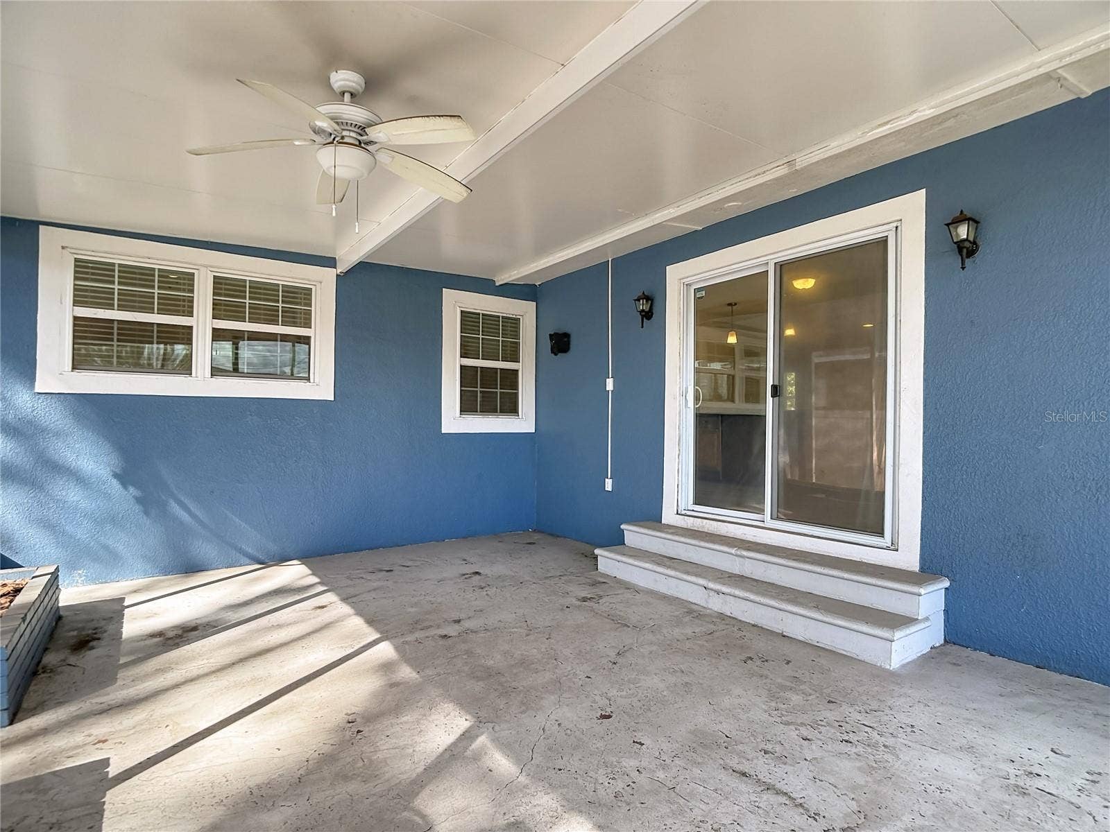 3002 W ARCH STREET, Tampa, FL 33607