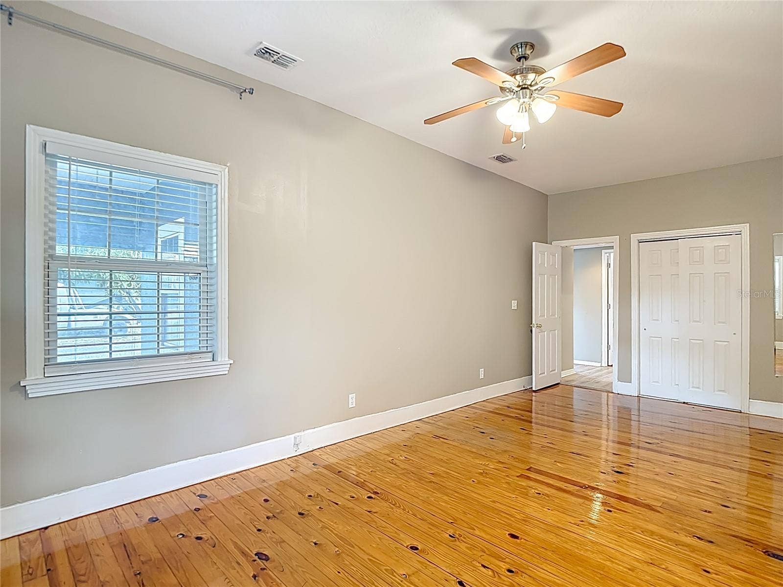 3002 W ARCH STREET, Tampa, FL 33607