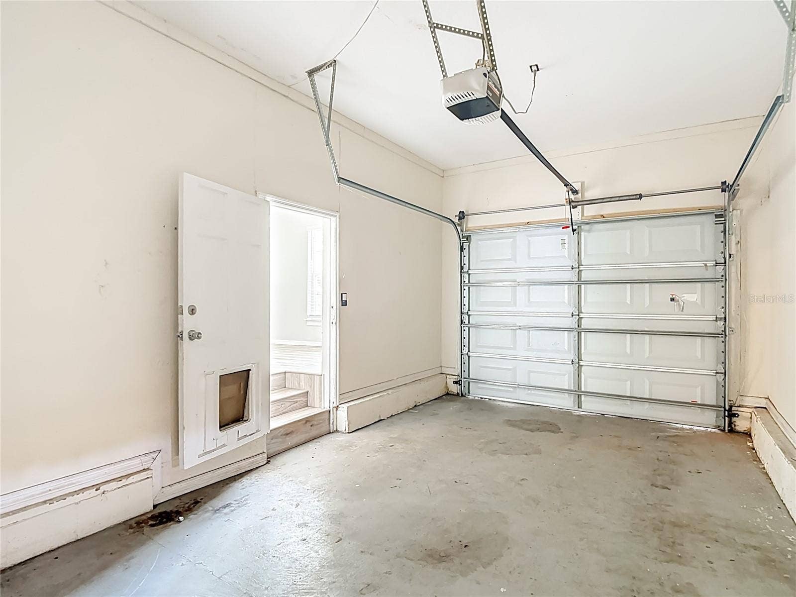 3002 W ARCH STREET, Tampa, FL 33607