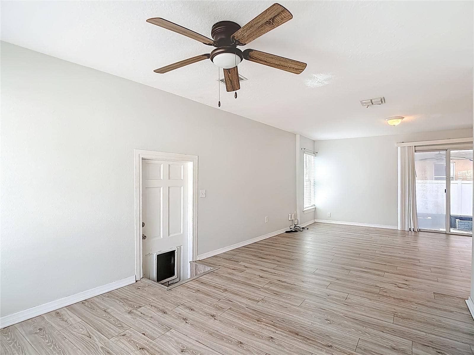 3002 W ARCH STREET, Tampa, FL 33607