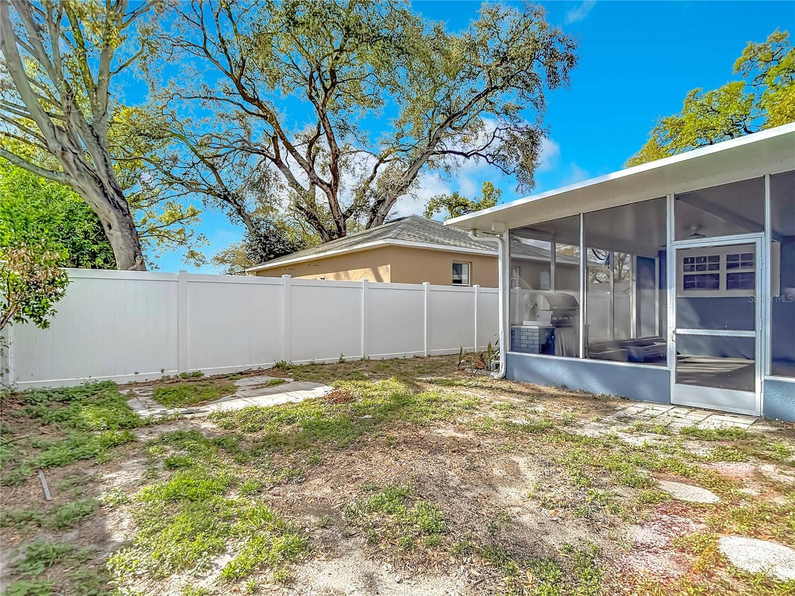 3002 W ARCH STREET, Tampa, FL 33607