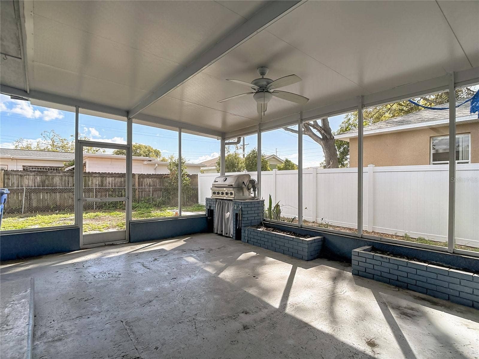3002 W ARCH STREET, Tampa, FL 33607