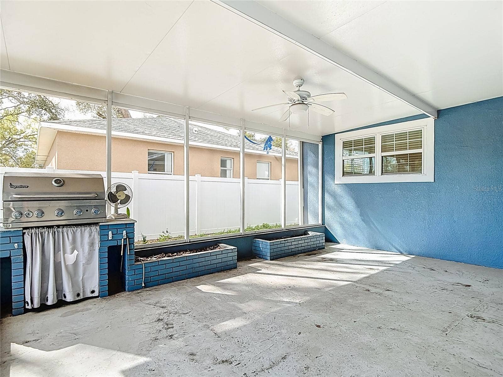 3002 W ARCH STREET, Tampa, FL 33607