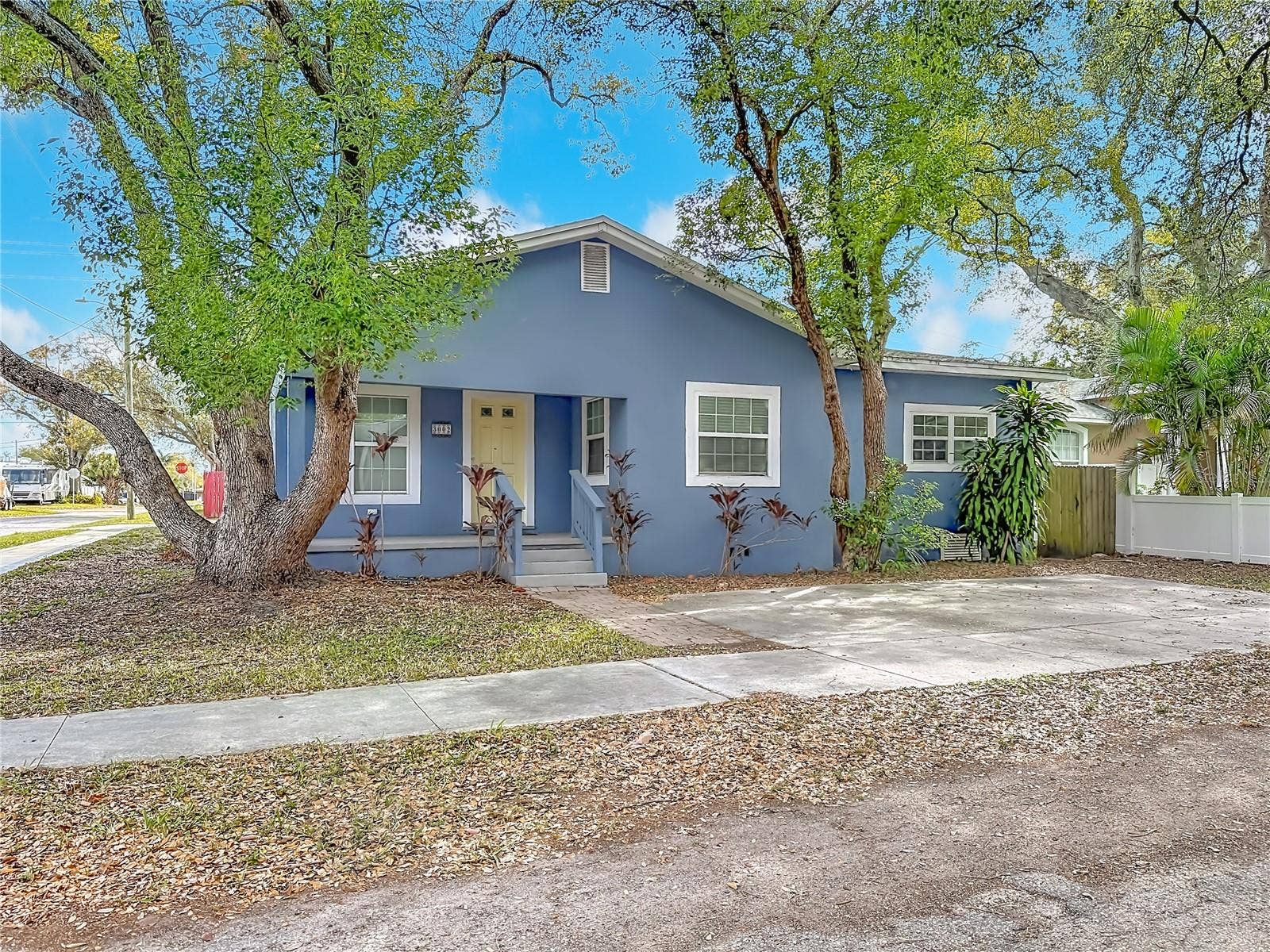 3002 W ARCH STREET, Tampa, FL 33607