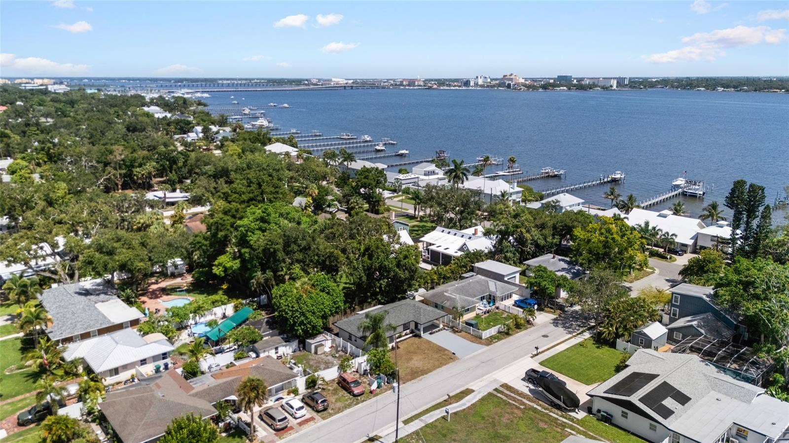 412 20TH AVENUE W, Palmetto, FL 34221 412 20TH AVENUE W, Palmetto, FL 34221