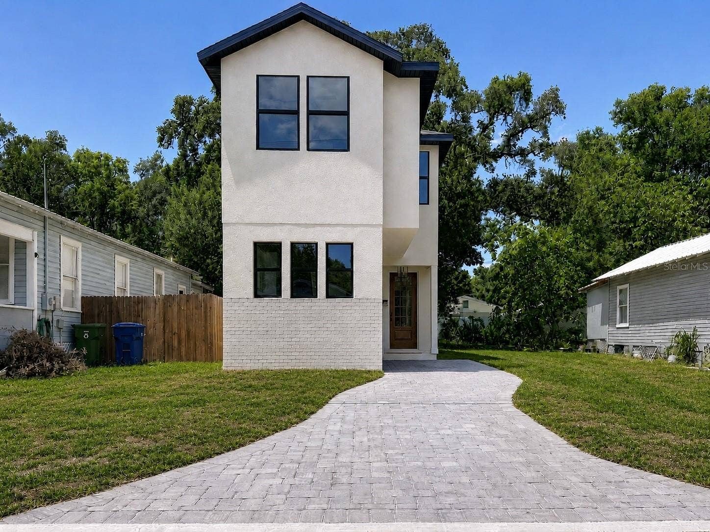 2410 E 20TH AVENUE, Tampa, FL 33605 2410 E 20TH AVENUE, Tampa, FL 33605