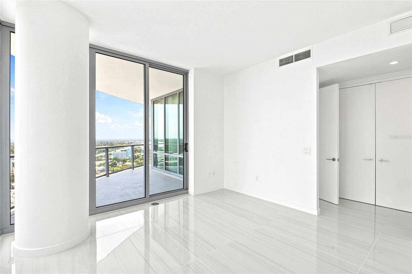 400 CENTRAL AVENUE, #2901, St Petersburg, FL 33701 400 CENTRAL AVENUE, #2901, St Petersburg, FL 33701